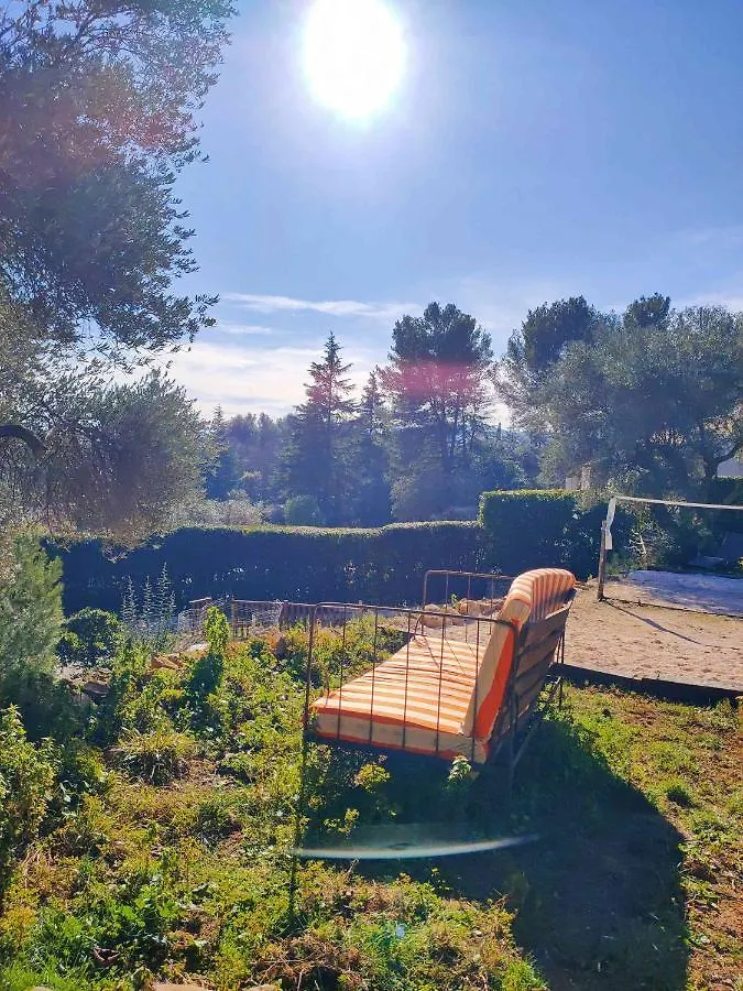 Arche De Noe Atypique, Boheme , Nature, Piscine Chauffee De Paques A Toussaint , Spa , Sauna , Loisirs Le Beausset Guest house