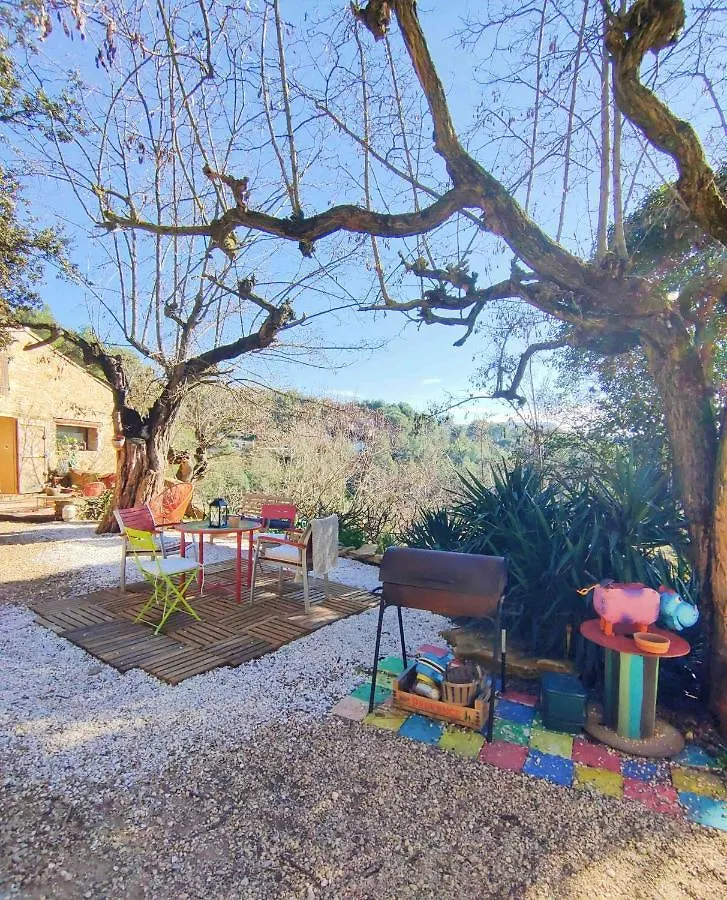 Guest house Arche De Noe Atypique, Boheme , Nature, Piscine Chauffee De Paques A Toussaint , Spa , Sauna , Loisirs Le Beausset France