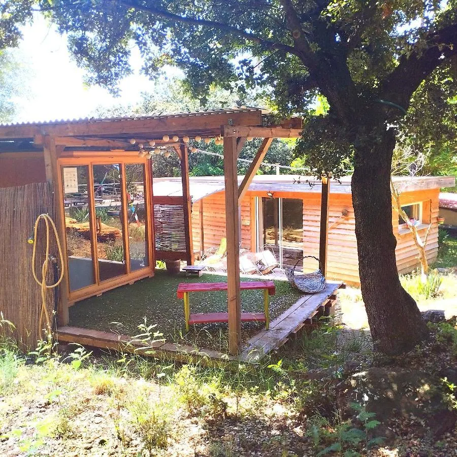 Arche De Noe Atypique, Boheme , Nature, Piscine Chauffee De Paques A Toussaint , Spa , Sauna , Loisirs Le Beausset Guest house