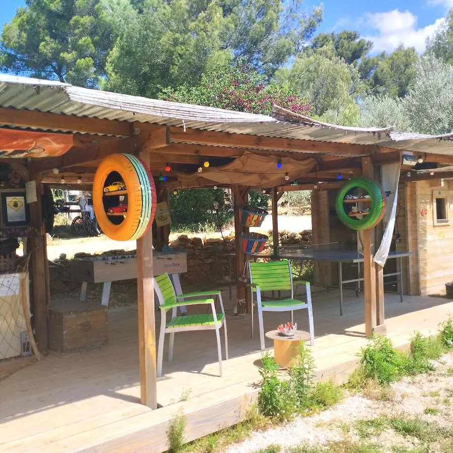 Arche De Noe Atypique, Boheme , Nature, Piscine Chauffee De Paques A Toussaint , Spa , Sauna , Loisirs Le Beausset Guest house